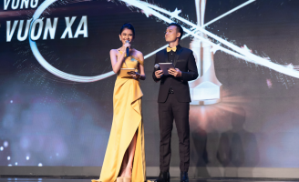 Á hậu Thùy Dung khoe vai trần gợi cảm làm MC