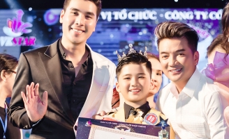 Á vương Hoàng Phi Kha cùng Đàm Vĩnh Hưng bất ngờ hội tụ ở Huế