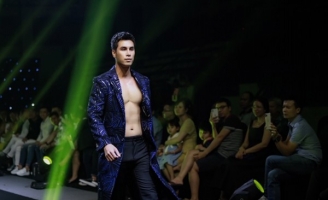 Á vương Hoàng Phi Kha quay lại sàn diễn Đại Hội Mỹ Nam 2019