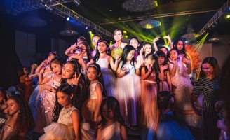 Ấn tượng với fashion show “Giấc mơ của nàng công chúa” của NTK Trần Quỳnh Trang