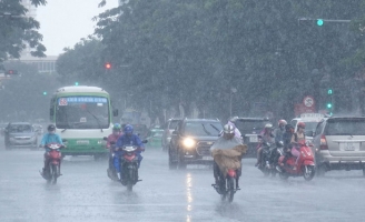 Áp thấp nhiệt đới gần Biển Đông