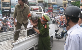 Bắt nghi phạm trong băng côn đồ chém chết bé trai 14 tuổi