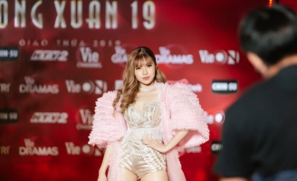 Bộ đôi Shin Hồng Vịnh - Ricky Star “đốt cháy” sân khấu Xuân