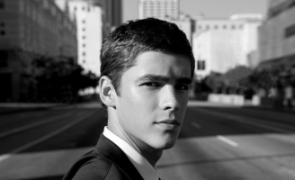 Brenton Thwaites - chàng trai “quê” làm nên chuyện tại Hollywood