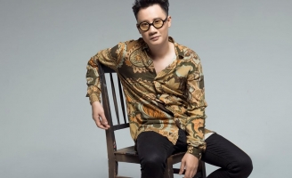 Ca sĩ Hoàng bách hé lộ dự án mới