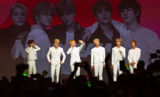 Các chàng trai NCT Dream đốn tim fan Đà Nẵng
