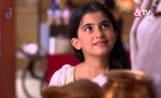 Cận cảnh nhan sắc của Ruhana Khanna trong “Góa phụ nhí”