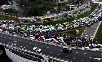 Cấp thiết mở thêm cổng cho Tân Sơn Nhất