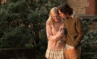 Chuyện Ngày Mưa Ở New York: Khoảng cách tình yêu tưởng gần mà xa, ngỡ xa mà gần