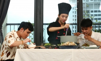 Cơm nhà Việt Nam: Gia Linh cười tít mắt vì được Huỳnh Lập khen ngợi tài năng nấu nướng