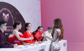 Đại Sứ Hoàn Mỹ 2020: Giám khảo Oanh Lê trao cờ cho phép Phùng Trương Trân Đài lọt thẳng top 15