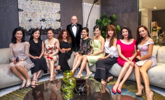 Dàn người đẹp “đổ bộ” trong sự kiện nội thất