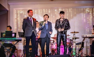 Đan Trường vỡ òa trước tình cảm khán giả hải ngoại dành cho mình