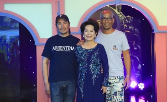 Danh ca Phương Dung thú nhận vẫn coi con trai 52 tuổi như trẻ lên 2