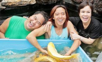 Danh hài Hoàng Mập với thú chơi cá Koi chi gần 5 tỷ