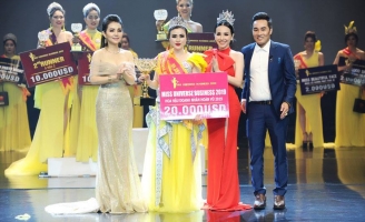 Diệu Thúy đăng quang Ms Universe Business 2019
