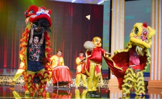 Đồ đệ Đức Hải mang nghệ thuật truyền thống lên Tiếu Lâm Tứ Trụ