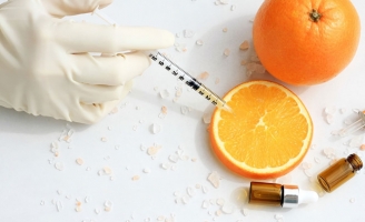 Dùng vitamin C kiểm soát ung thư