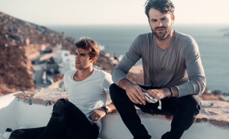 Em chồng Hà Tăng mời cặp DJ đình đám The Chainsmokers đến Việt Nam