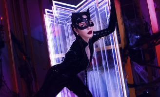 Halloween Lý Nhã Kỳ hóa miêu nữ Catwoman đầy gợi cảm