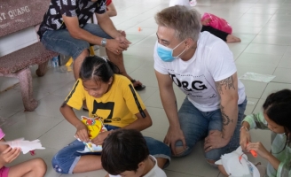 Hành động ý nghĩa của Leo Đình Bảo mùa trung thu