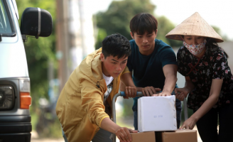 Hé lộ hậu trường siêu dễ thương của 'Thưa mẹ con đi'