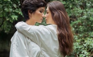 H’Hen Niê và Á hậu Lệ Hằng tung bộ ảnh đậm chất ‘bách hợp’ khi về nhất CĐKT