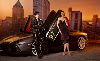 Hồ Quang Hiếu khoe vẻ nam tính bên Lamborghini