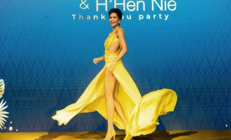 Hoa hậu H’hen Niê tái hiện màn xoay váy “đẳng cấp” tại Miss Universe 2018