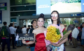 Hoa hậu Siêu quốc gia 2013 Mutya Johanna Datul rạng rỡ xuất hiện tại sân bay