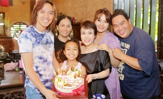 Hoàng Mập bất ngờ làm kỷ niệm 13 năm ngày cưới cho Việt Hương