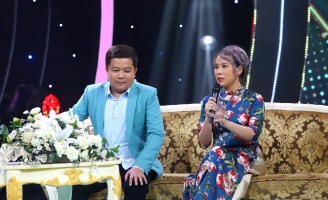 Hoàng Mèo bày tỏ đầy lãng mạn với bà xã Đại Ngọc Trâm trong Làng Hài Mở Hội Mừng Xuân