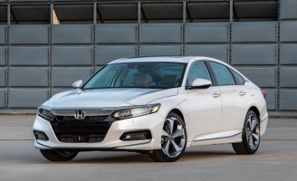 Honda Accord 2018 chính thức ra mắt, sẵn sàng đấu Toyota Camry