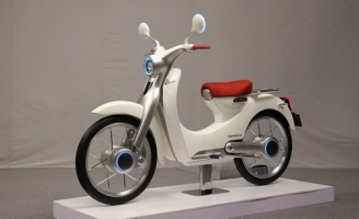 Honda ra mắt scooter chạy điện vào 2018