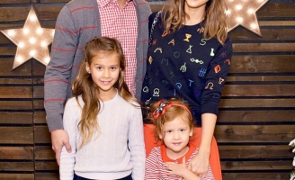 Jessica Alba bất ngờ chia sẻ mang bầu lần thứ ba