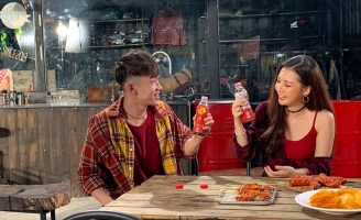 Kay Trần liên tục “thả thính” Amee trong MV mới