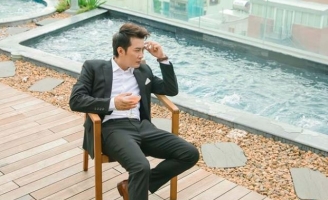 Khôi Trần cuốn hút trong 