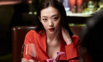 Kiều nữ Sulli tiếp tục nổi loạn với Playboy