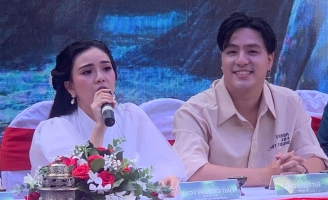 Lady Phương Thùy lập 'cú đúp' khi ra mắt MV cùng lúc với phim trường