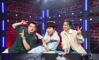 Lâm Vỹ Dạ nhăn nhó khi thấy Quang Trung bị Long Chun đánh tả tơi trên sân khấu Studio số 6 