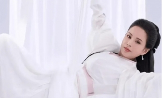 Lý Nhược Đồng tái hiện hình ảnh Tiểu Long Nữ sau 27 năm