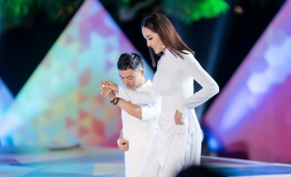 Mai Phương Thúy làm vedette của NTK Ngô Nhật Huy 