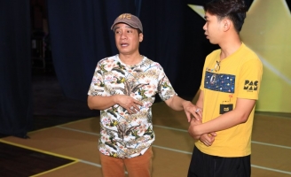 Minh Dự căng thẳng khi tập hát Cải lương