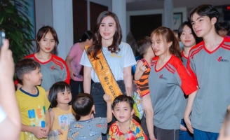 Mrs Grand International 2022 Kim Oanh tham gia chuyến thiện nguyện đầu tiên