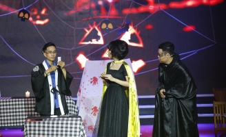 Nghệ sĩ Thanh Bạch không tiếc lời khen với chàng trai kết hợp ảo thuật với nghệ thuật cắt giấy 