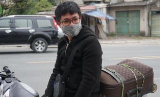 Nhiều người xin vượt chốt kiểm dịch ở Chí Linh bất thành