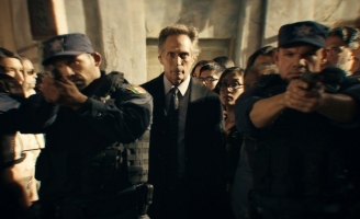 “Những Kẻ Thao Túng”, Ben Affleck “tạm nghỉ” làm người dơi hóa thân thành thám tử tài ba