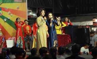 NS Thanh Hằng xúc động trước fan lô tô của bà bầu “Lộ Lộ”