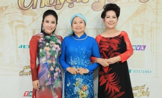 NSƯT Vân Khánh: “Chồng không làm nghệ thuật nhưng luôn ủng hộ tôi hết mực”