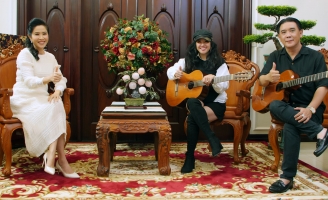 “Nữ hoàng nhạc Pháp” Thanh Hoa bỏ thi đại học để đi lưu diễn xuyên Việt